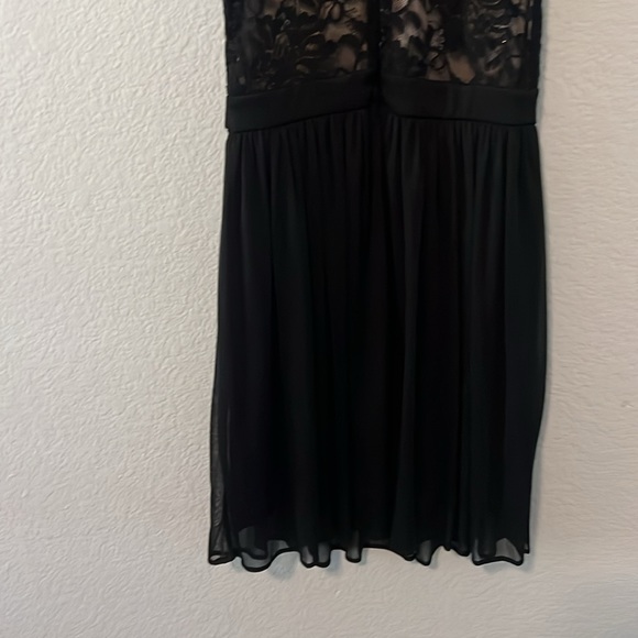 Black Dresses - Picture 5 of 5